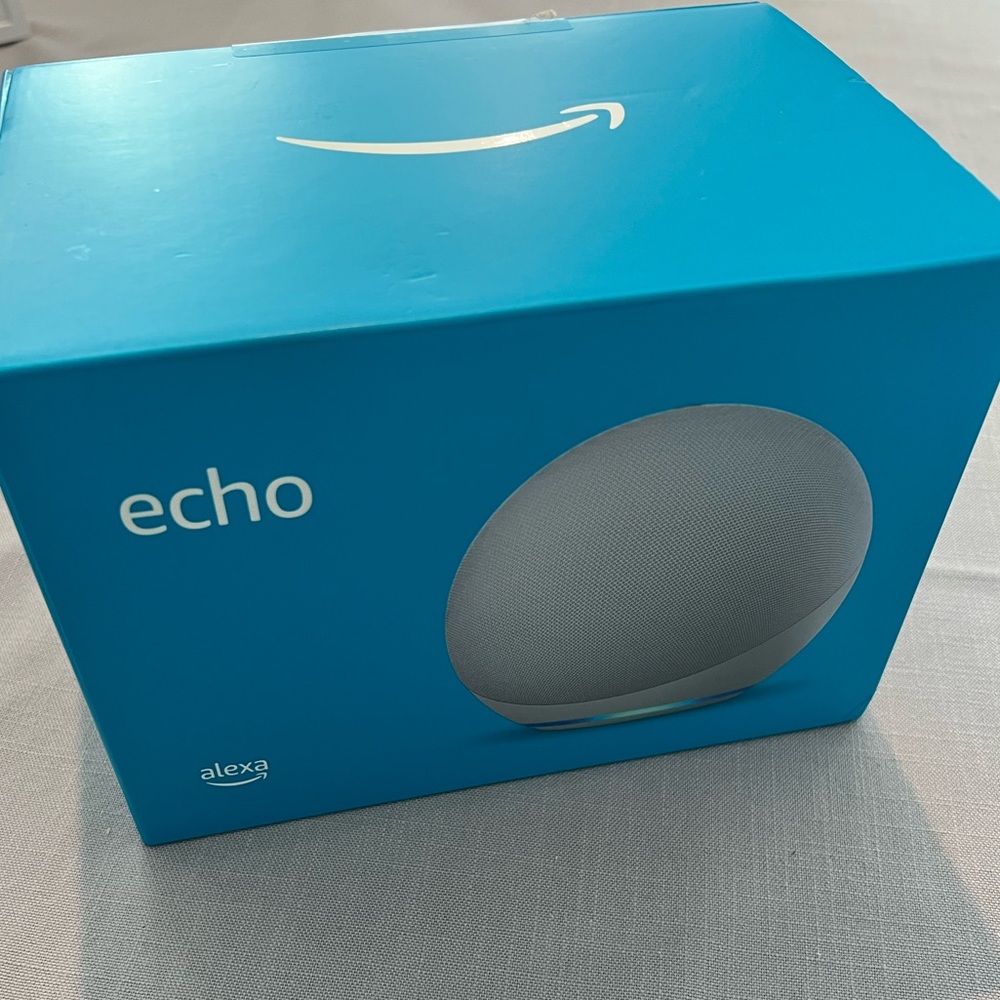 Brand NEW with box Amazon Echo Smart Speaker glacier white
